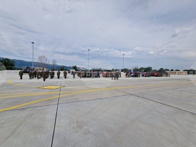 Bulgaria's 24th Air Base Aims to Join Portugal's Programme for Young Pilots