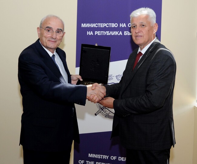 Bulgarian and Lebanese Defence Ministers Discuss Closer Defence Cooperation
