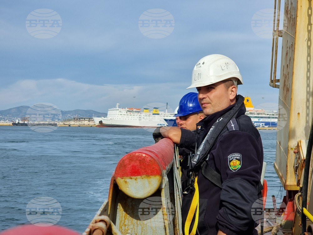 Day 120: Antarctica - RSV 421 Arrives at Piraeus