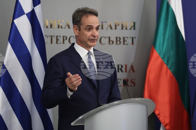 Можем да работим за укрепване на отбранителното сътрудничество, каза премиерът на Гърция Кириакос Мицотакис в София 