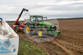 Исперих - работа на полето - предсеитбена подготовка