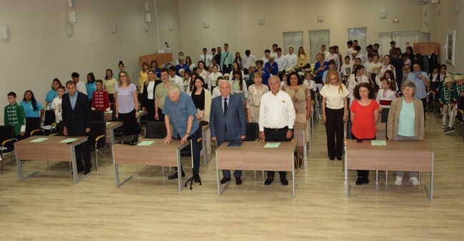 Областна администрация Видин: Областният управител откри XIII Регионална среща на клубовете „Млади възрожденци“ 