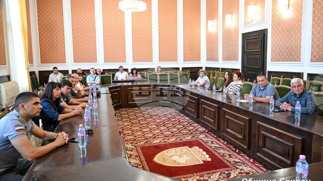 Правилата, мерките и препоръките за пожарна безопасност през предстоящия активен летен сезон бяха обсъдени в Община Сливен