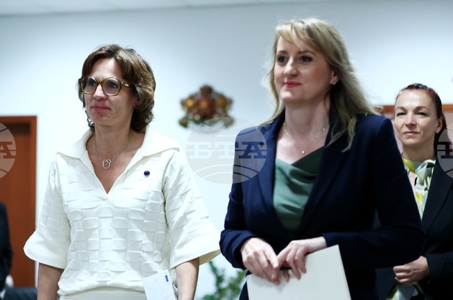 Environment Minister Karamfilova, EU Commissioner Roswall Discuss Water Resource Sustainability and Waste Management