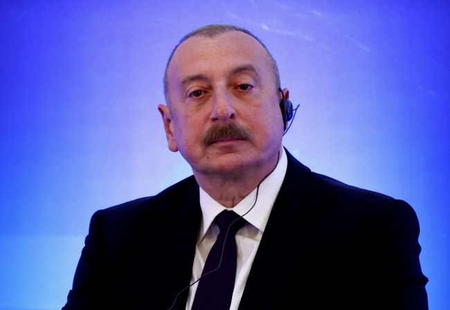 В интервю за "Евронюз" президентът на Азербайджан говори за връщането на разселените хора в Карабах, коментира перспективите за мир с Армения и ролята на Азербайджан на международната сцена