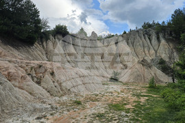 Село Царевец - Розови пирамиди - проучване