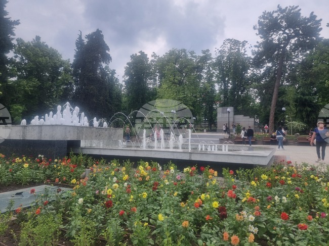 Парк „Пети октомври“ в центъра на Стара Загора беше официално открит за посетители след ремонт