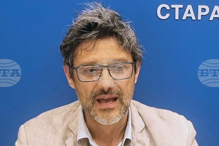 Pencho Slaveykov Combined Modernization of Bulgarian Culture with Preservation of Its Distinct Identity, Says Literary Scholar Yordan Eftimov