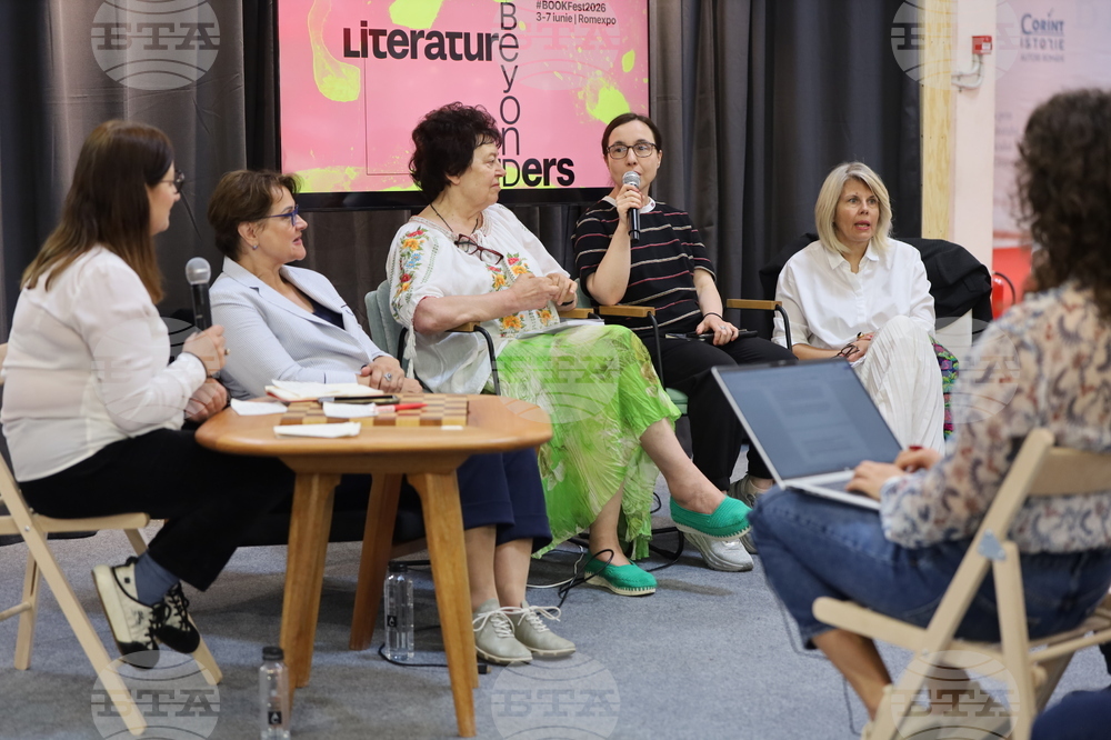 Leading Romanian Translators Take Part in Discussion at Bulgarian Stand at Bucharest Book Fair