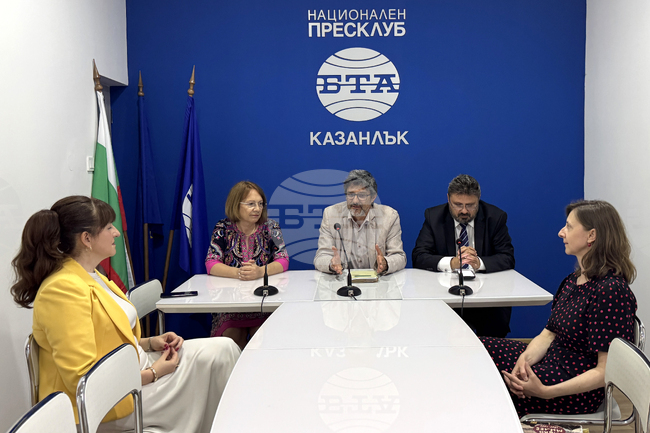 Национален пресклуб на БТА в Казанлък - 160 години от рождението на Пенчо Славейков - дискусия