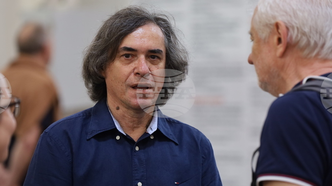 Best-Known Romanian Writer Cartarescu Visits Bulgaria's Bookfest Stand in Bucharest