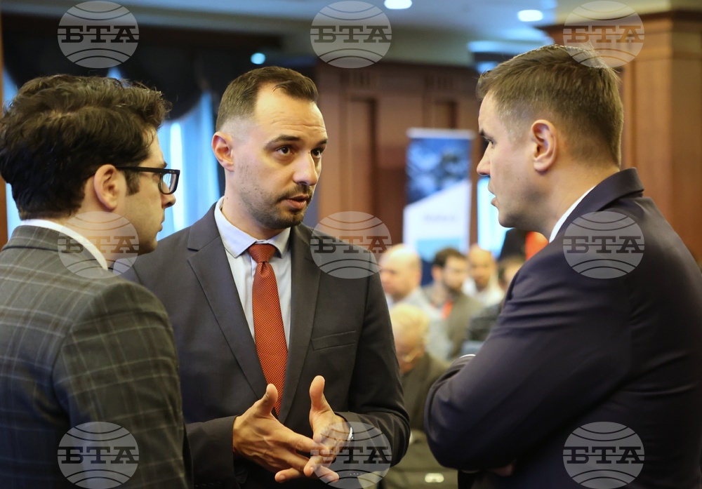 Конференция "Аутомотив енд Батери форум"