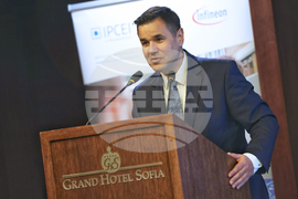 Конференция "Аутомотив енд Батери форум"