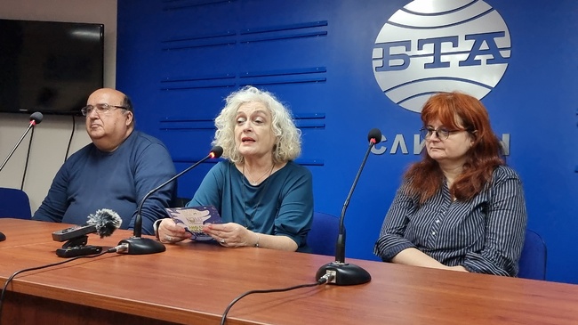 Кукленият театър в Сливен кани деца и техните родители на премиерата на семейния спектакъл „Ако си имаш змей домашен..."