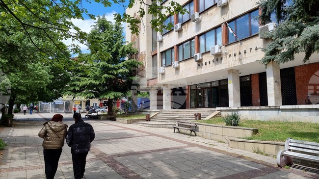 Съдът в Дупница наложи наказание „лишаване от свобода“ за срок от година и половина за кражба на кола