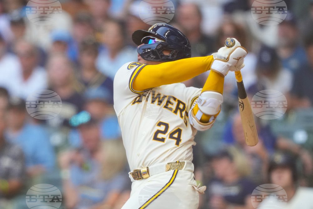 Giants Brewers Baseball