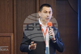 Конференция "Аутомотив енд Батери форум"