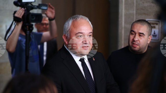 В нито една секунда Георги Кандев не е усещал нищо друго освен подкрепа в работата си, заяви министърът на вътрешните работи Иван Демерждиев 