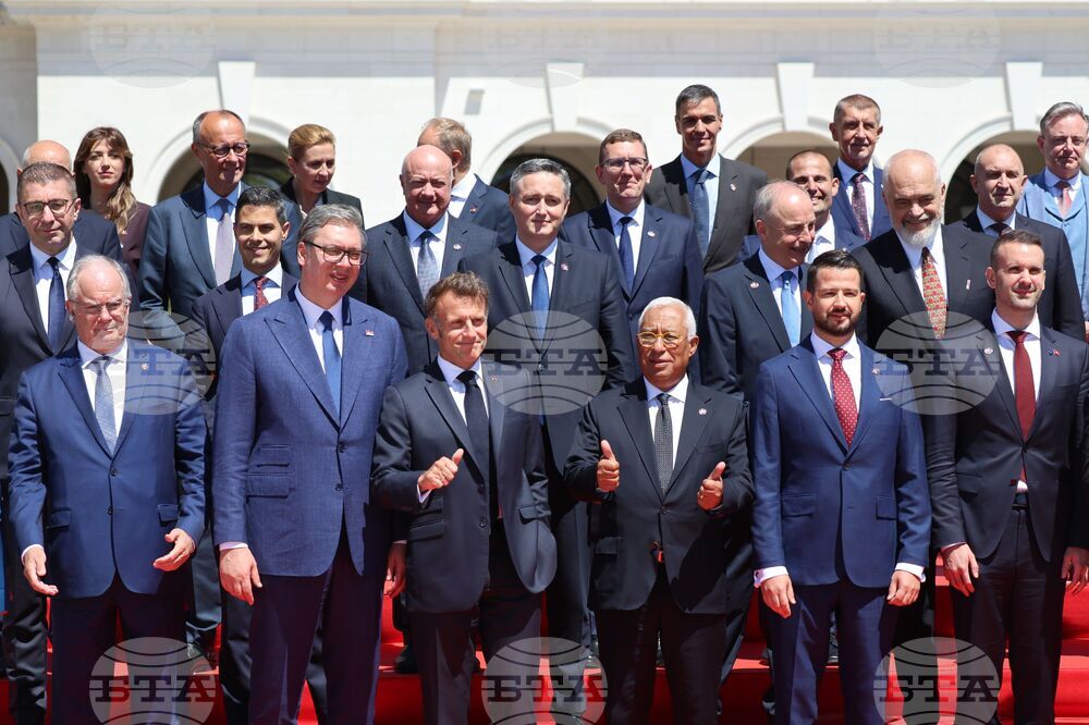 Radev Holds Informal Talks with Regional and EU Leaders at Tivat Summit