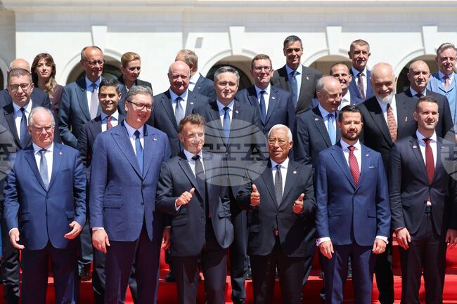 Radev Holds Informal Talks with Regional and EU Leaders at Tivat Summit
