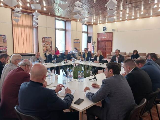 КАБ събра политическите сили на кръгла маса за устойчивото развитие на сектора