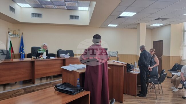 Окръжният съд в Пловдив остави в ареста четирима от петимата задържани за източване на около половин милион евро от НЗОК и НОИ 