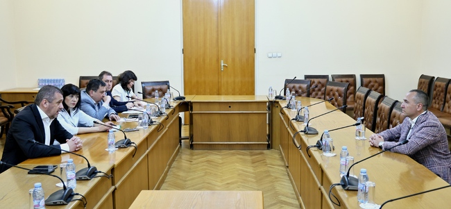Министър Георги Пеев: Целта ни е реални железопътни проекти с видими резултати 