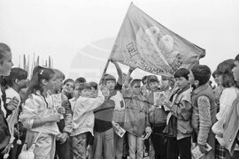 Честване на 10-годишнината от провеждането на първата Международна детска асамблея „Знаме на мира“, състояла се от 16 до 25 август 1979 година