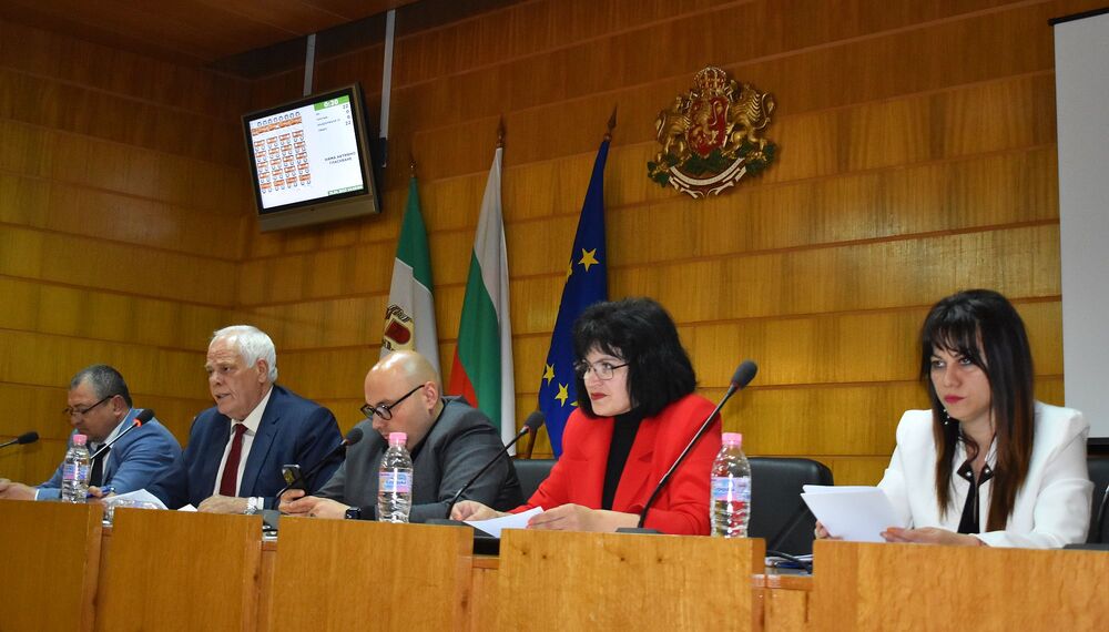 Община Разград: 20 докладни записки утвърдиха общинските съветници на априлското си заседание 