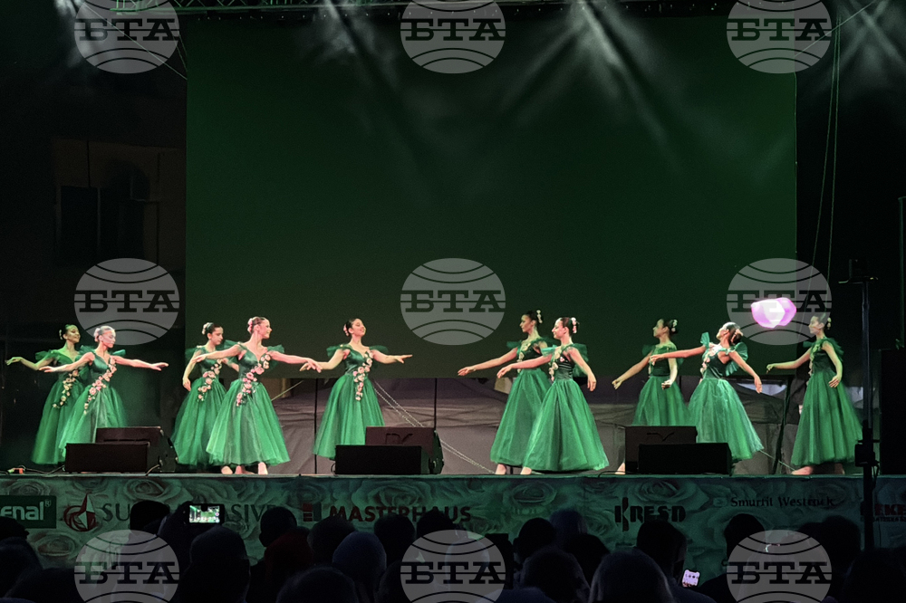 Казанлък - Царица Роза - коронация