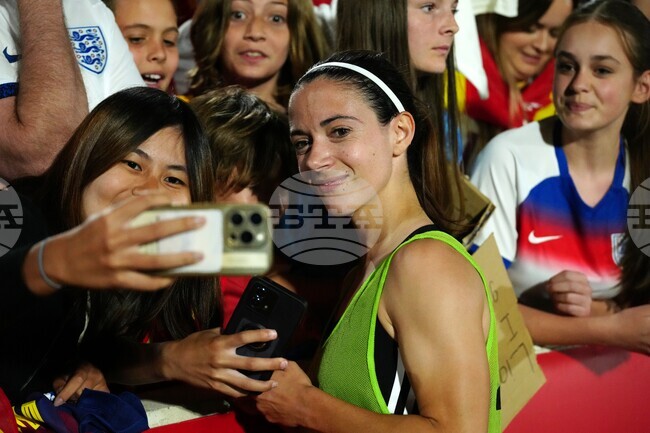 APTOPIX Spain England Women's Soccer