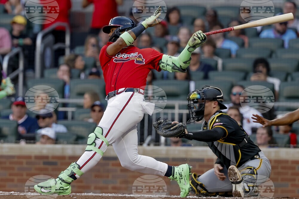 Pirates Braves Baseball