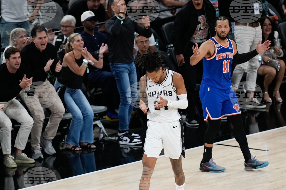 APTOPIX NBA Finals Knicks Spurs Basketball
