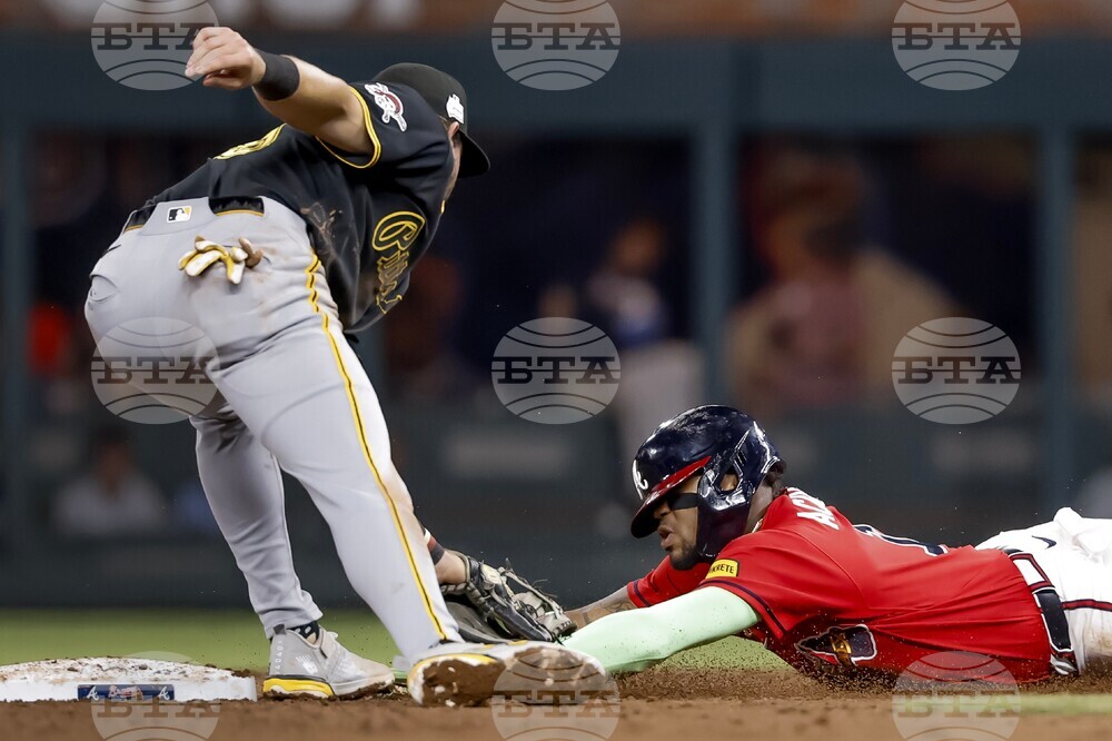 Pirates Braves Baseball