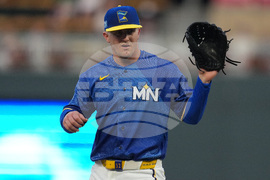 Royals Twins Baseball