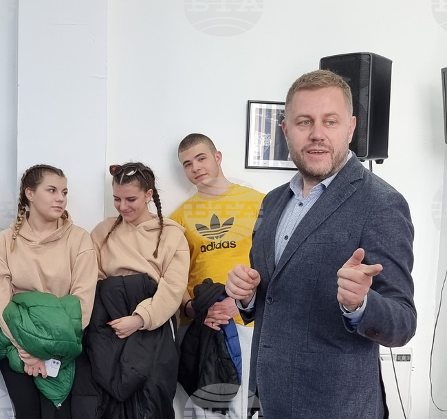 Националния пресклуб на БТА Ловеч - Георги Милков - ученици - среща