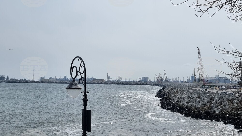 Румъния - Констанца - пристанище и крайбрежна алея