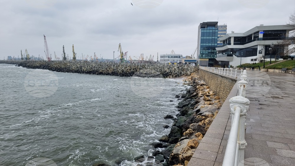 Румъния - Констанца - пристанище и крайбрежна алея