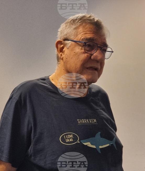 Най-успешната и многобройната досега беше 34-тата българска антарктическа експедиция, каза проф. Христо Пимпирев
