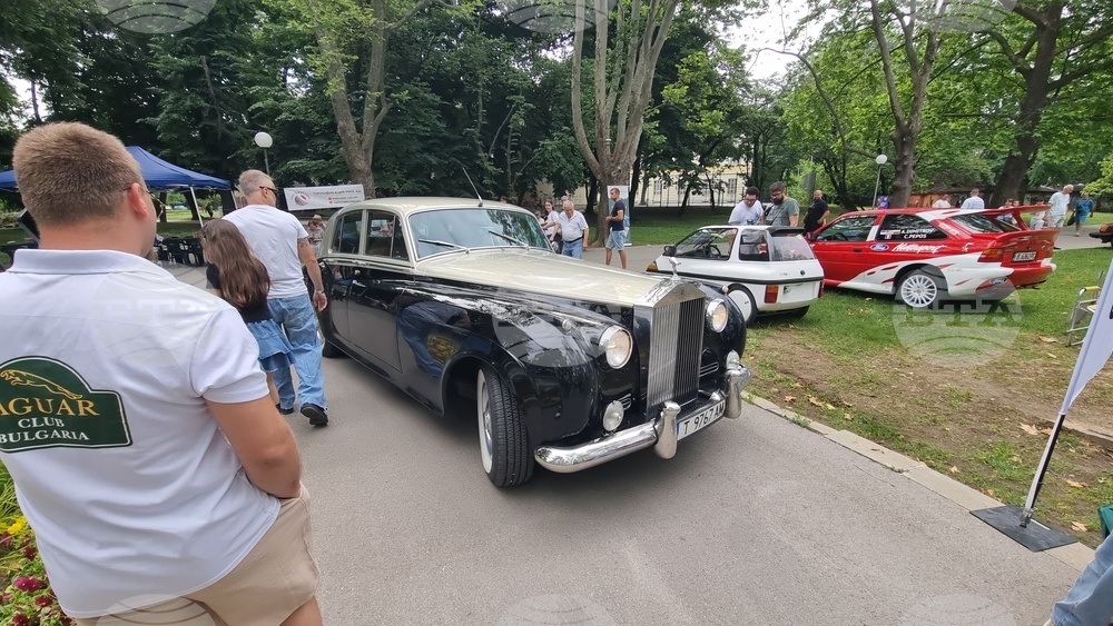 Русе - парад - ретро автомобили и мотоциклети
