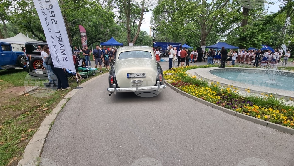 Русе - парад - ретро автомобили и мотоциклети