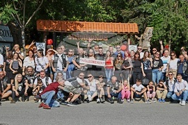 Пловдив - моторист и журналистка си казаха „да“ на рокерска сватба