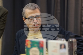 Румъния - Международен панаир на книгата „Букфест“ - писатели - разговор