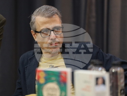 Румъния - Международен панаир на книгата „Букфест“ - писатели - разговор