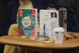Румъния - Международен панаир на книгата „Букфест“ - писатели - разговор