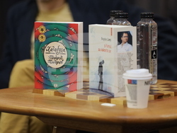 Румъния - Международен панаир на книгата „Букфест“ - писатели - разговор