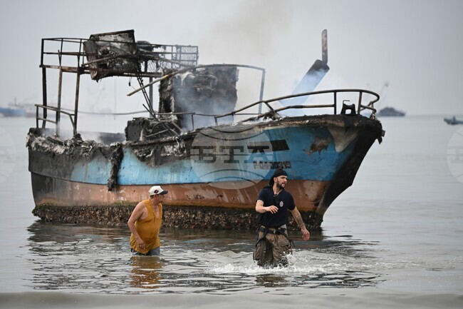 Ecuador Boats Fire