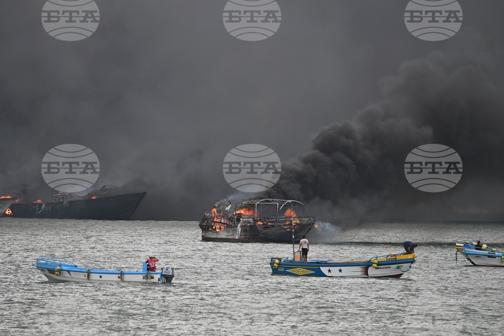 Ecuador Boats Fire