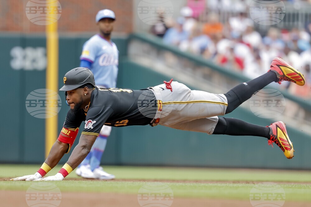 Pirates Braves Baseball