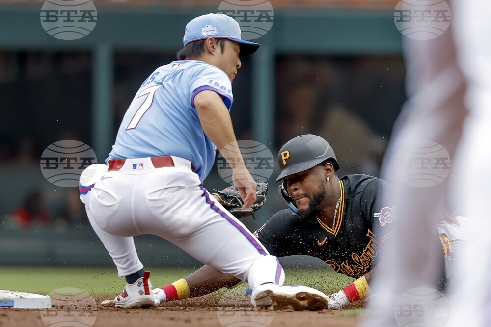 Pirates Braves Baseball